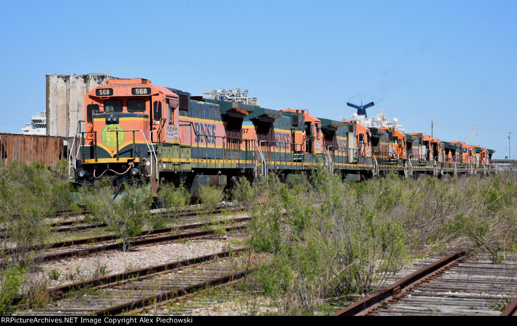 BNSF 568